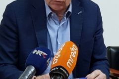 Na konferenciji za novinare predstavljen projekt Odvoji po boji, ukupne vrijednosti oko 1,400.000 kuna, 19. travnja 2018., mala vijećnica Grada Bjelovara FOTO: Grad Bjelovar https://www.bjelovar.hr